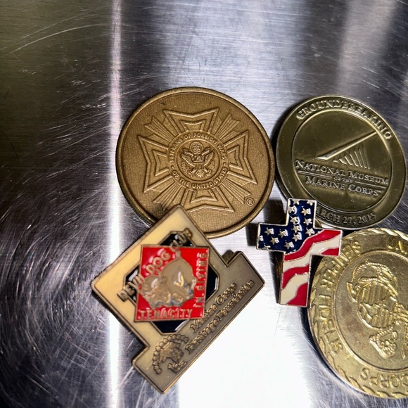 Marine pin and collection. - Picture 8 of 9